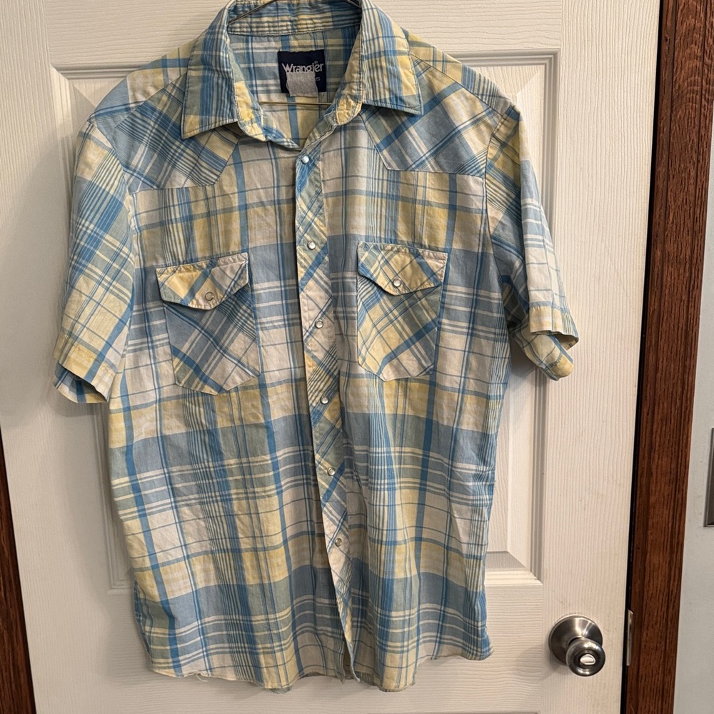 Wrangler‎ Plaid Short Sleeve Button-Down in Blue & Yellow